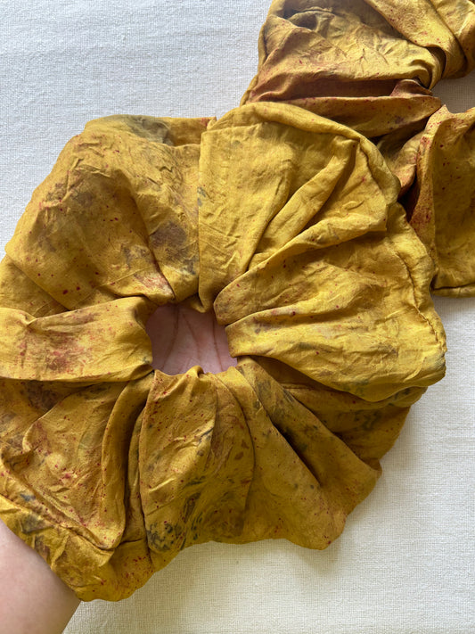 Oversized Grove Silk Scrunchie