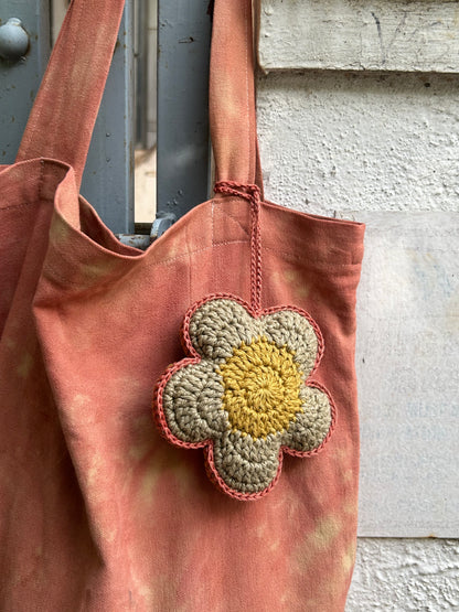 Daisy Charm & Ornament - Green